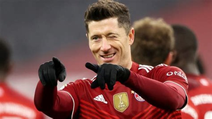 Robert Lewandowski Net Worth: Details About Age, Salary, Stats, Games - SarkariResult